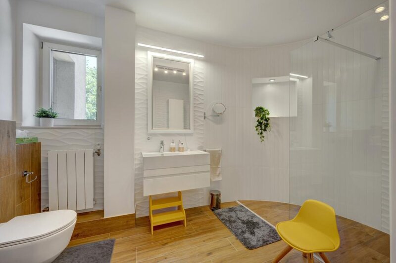 Pipera, vila lux, 6camere, curte, 4 dormitoare, Iancu Nicolae, mobilat, utilat