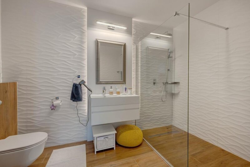 Pipera, vila lux, 6camere, curte, 4 dormitoare, Iancu Nicolae, mobilat, utilat